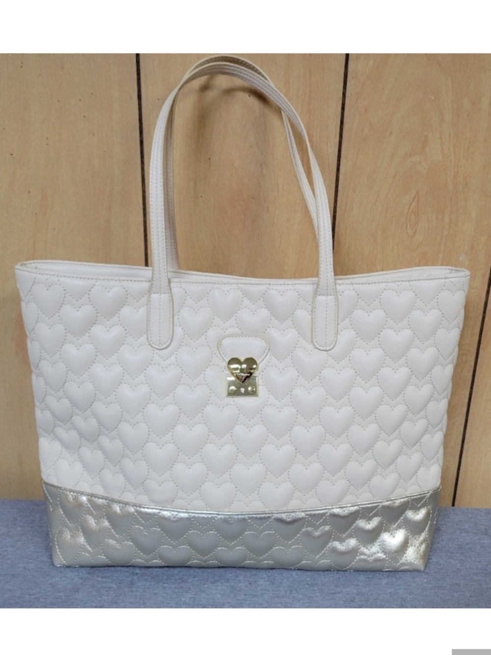 Betsey Johnson Heart Tote ❤️